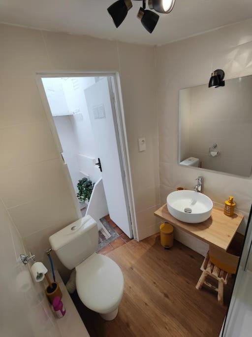 Charmant T2 Atypique, Renove Beziers Exterior photo